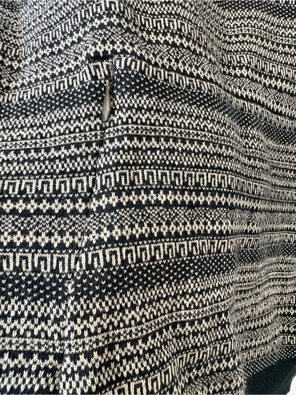 Roots Fair Isle Half Zip Sweater | Black & Cream | Size Medium - Picture 8 of 10